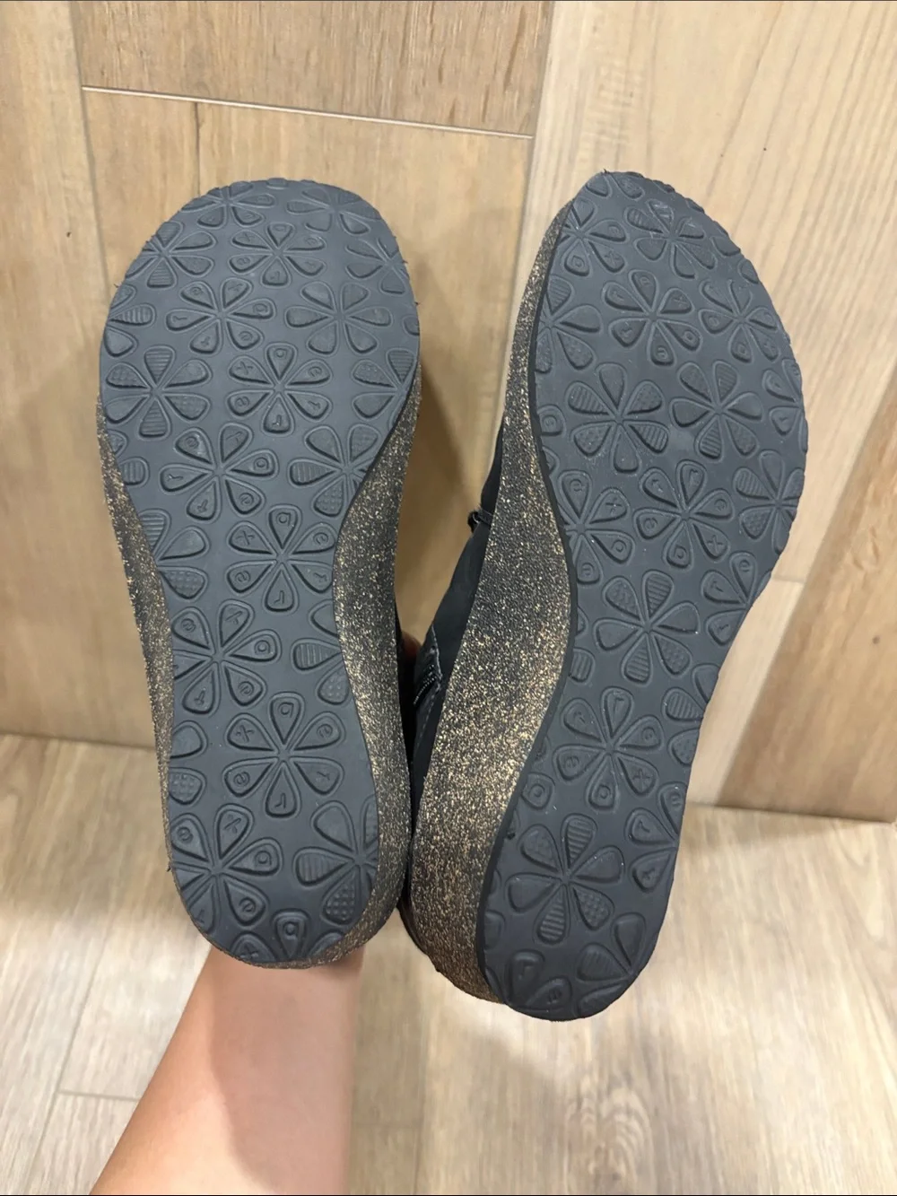 Aetrex comfortable black